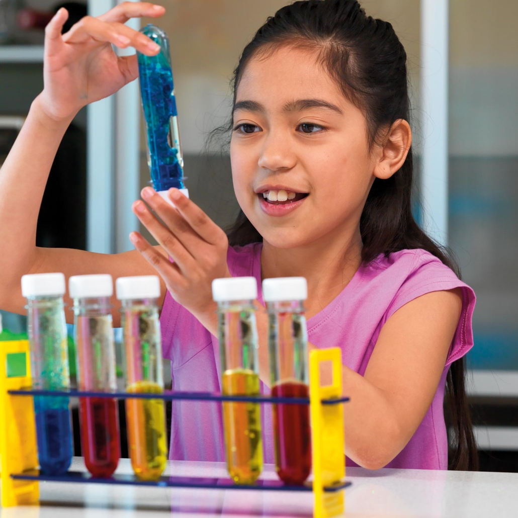 Science experiment kits for kids - SmartBee Club