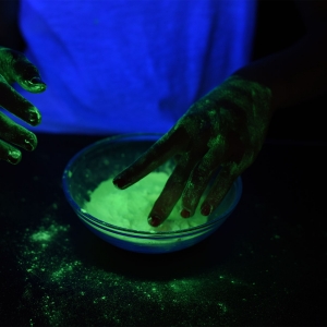 Glow Powder Science Kit | Steve Spangler Science